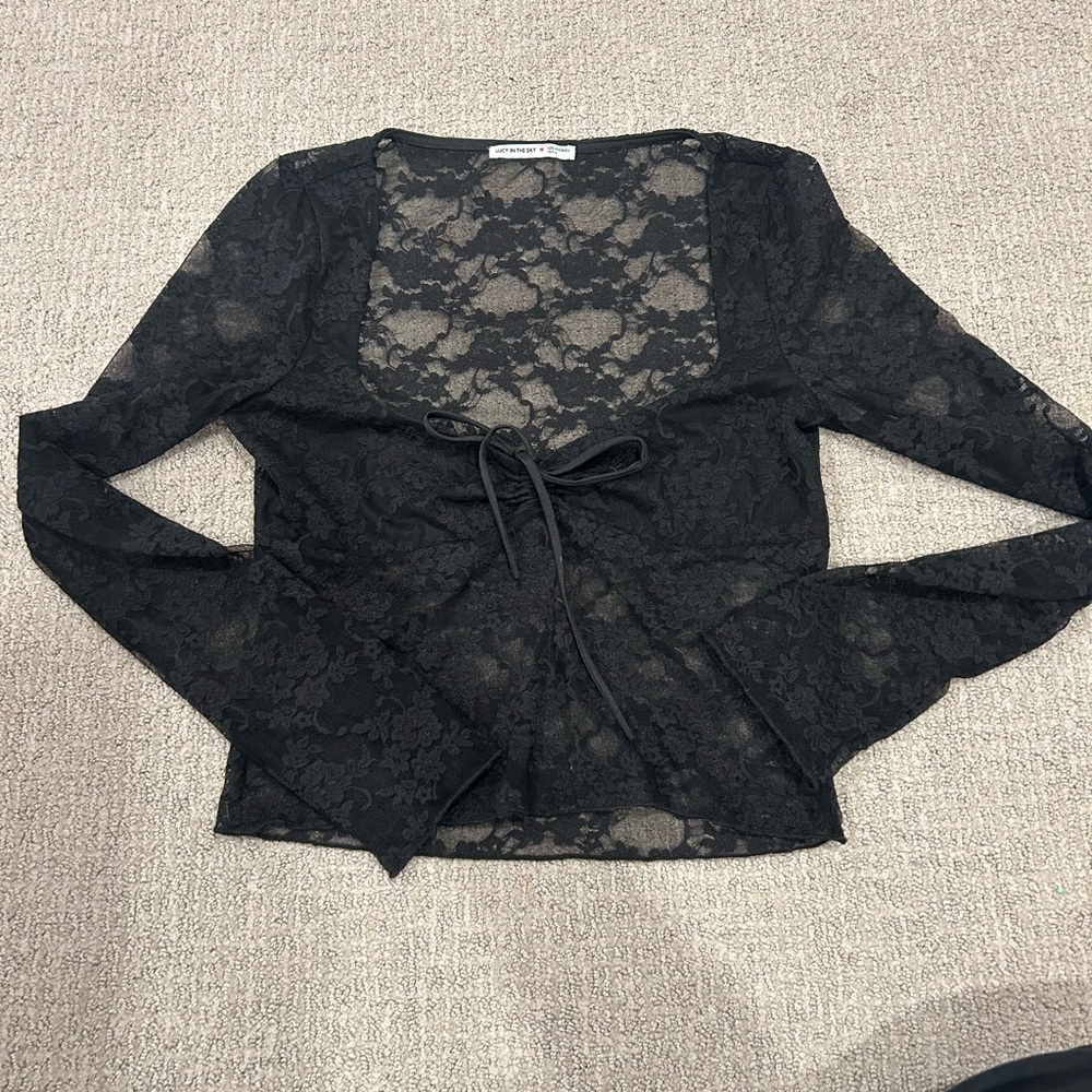Lucy in the sky lace top size large